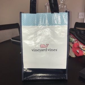 Vineyard vines reusable bag